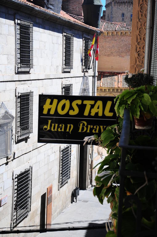 Hostal Juan Bravo Segovia Esterno foto